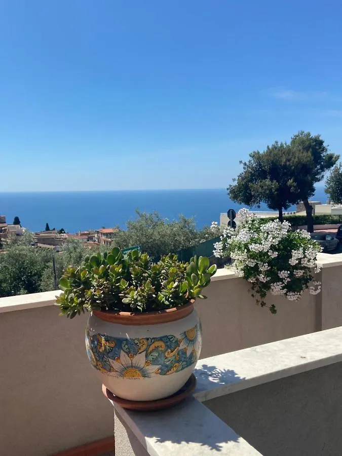 Villa Centaurea Apartment With Private Parking Taormina 0*,