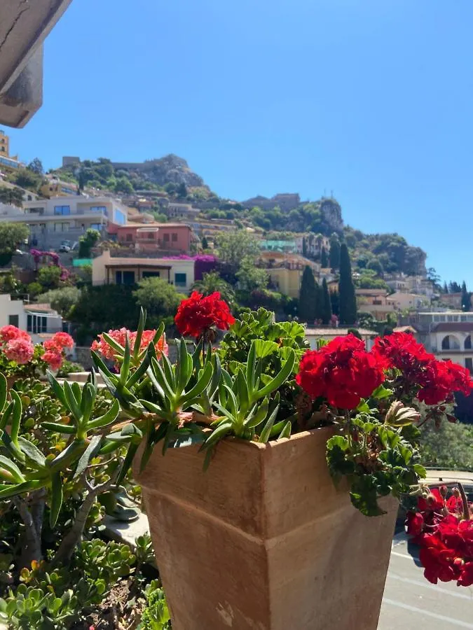 Apartment Villa Centaurea Taormina Italy